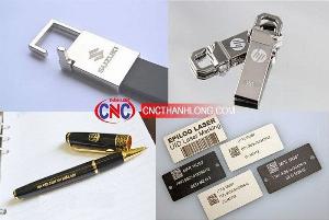 Máy laser fiber khắc tem , nhãn mác trên kim loại, giảm giá 50%