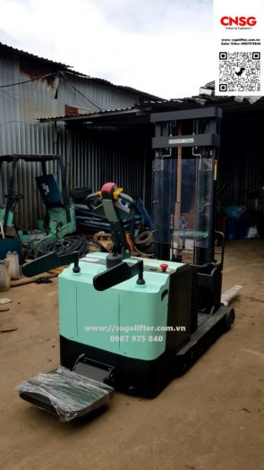 Cần bán xe nâng điện cao 1.2 tấn cao cấp Nhật Bản