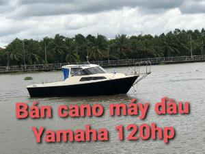 Thuyền gia đình máy dầu Yamaha