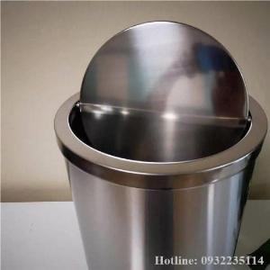 Thùng rác sảnh chất liệu inox, nắp lật tiện dụng