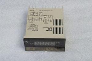 Bộ điều khiển nhiệt độ Hanyoung DX3-PMWNR