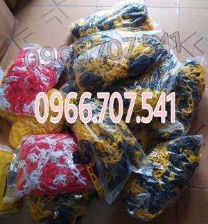 Dây xích nhựa vàng đen
