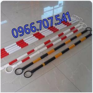 Thanh chắn nối cọc tiêu phân làn giao thông