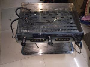 Cần thanh lý máy pha coffe chuyên nghiệp