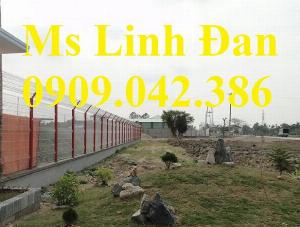 Lưới thép hàng rào mạ kẽm cột trái đào