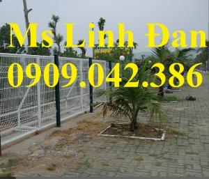 Lưới thép hàng rào mạ kẽm cột trái đào