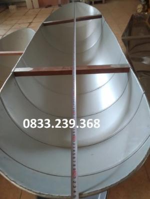 Thuyền tôn vỏ tròn người thả mồi, câu cá giá rẻ