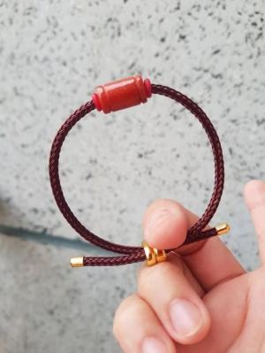 Vòng Tay Nữ Lu Trúc ĐỎ Dây Nâu Đậm