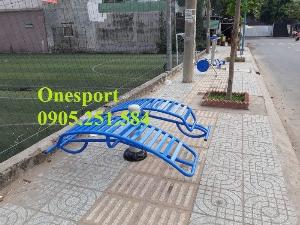 Dụng cụ tập lưng bụng ngoài trời Onesport Chính