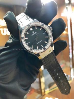 HUBLOT Classic Fusion 38mm Steel Diamonds