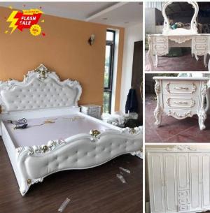 Giường tân cổ điển giá cực sốc chỉ cái tại bình dương