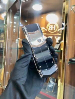 Vertu signature thép điểm vàng hồng nguyên khối chính hãng rất đẹp