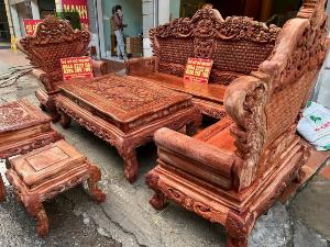 Bộ Bàn Ghế Tân Cổ Điển Hoàng Gia Đục 2 Mặt Gỗ Hương Đá