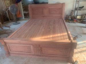 Giường Hoa Lá Tây Gỗ Hương Đá