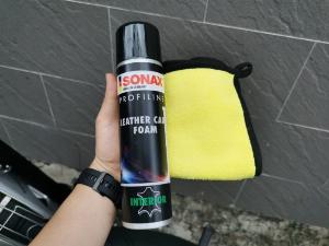 Xịt Bọt Vệ Sinh Nội Thất Ghế Da Đục Lỗ Ô tô Sonax 289300 400ml Tặng Khăn
