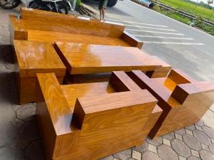 Bộ sofa đối đóng hộp gỗ cẩm vàng