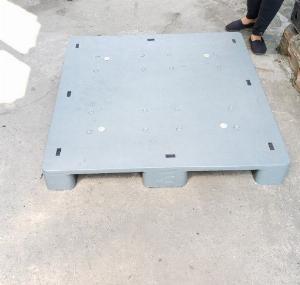 Pallet 1 mặt kín