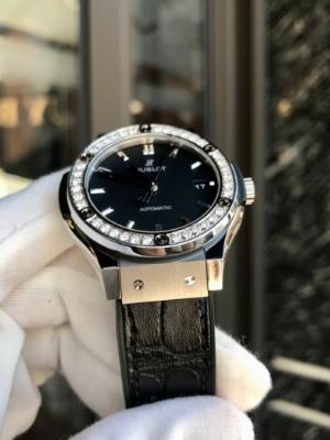 Đồng hồ nữ hublot classic fusion steel diamonds