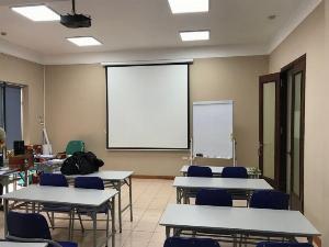 Bảng Kẹp giấy viế bút lông Flipchart chân gấp KT: 90x120cm (Khổ A0)