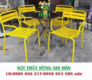 Ghế sắt sân vườn