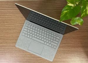 Xả hàng - Surface Laptop2 i5 8/256. Hàng Mỹ - Đẹp kenh