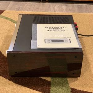 Accuphase E-305