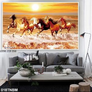 Tranh gạch men 3D mã đáo thành công