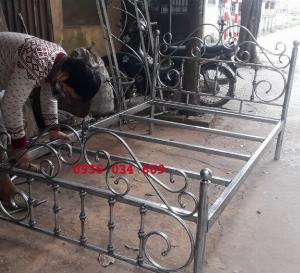 Giường sắt trẻ em