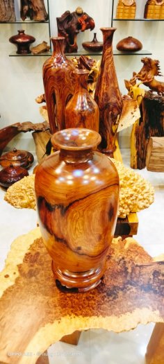 Bình hương dáng đẹp trang trí phòng khách