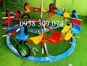 Đu quay ngựa 6 con 12 chỗ đạp xe trên đường ray