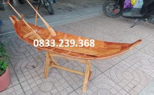 Thuyền gỗ trưng bày hải sản, thuyền gỗ trang trí