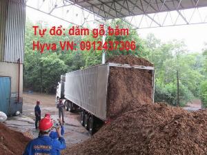 Sàn trượt tự đổ hàng Hyva đổ hàng trên xe tải