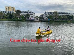 Thuyền composite cho 2-3 người, xuồng composite gắn động cơ