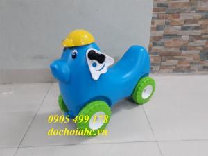Xe chòi chân nhựa hình thú cho bé