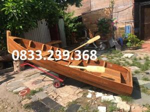 Thuyền gỗ gắn máy, du lịch sông, hồ, vịnh kín.