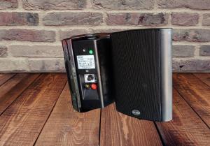 Loa G7 USA P218G thiết kế treo tường quán cafe, spa, hớt tóc