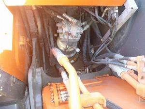 Máy xúc bánh xích Hitachi ZX120-3