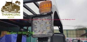 Bán xe Nâng Vmax CPCD25 máy dầu, số tự động, tải trọng nâng 2.5 tấn
