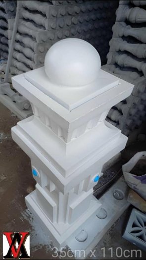 Trụ bê tông đúc sẵn