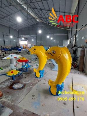 Cá phun nước hồ bơi
