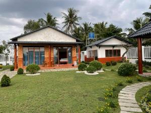 Cỏ nhung nhật ,cỏ lá rừng ,cỏ đậu phộng...