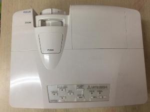Cần thanh lý máy chiếu cũ Mitsubishi XD700U DLP 3D Projector