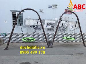 Xích đu ngoài trời cho bé