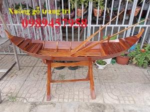 Thuyền gỗ trưng bày nội, ngoại thất, cửa hàng hải sản, hàng hoa tươi