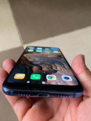 Bán điện thoại mi8 64gb zin đẹp