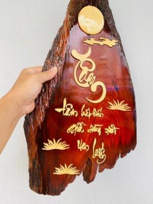 Tranh thư pháp bằng gỗ