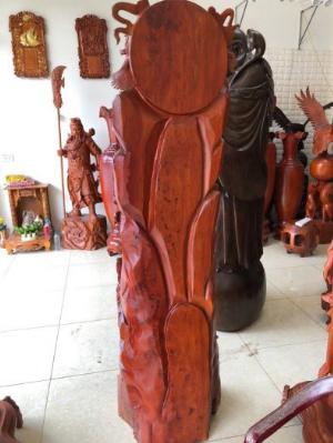 Tượng gỗ Quan Vân Trường đứng rồng