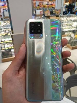 Cần ra đi gấp realme 8