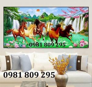 Tranh gạch men bát mã ốp phòng khách HG8