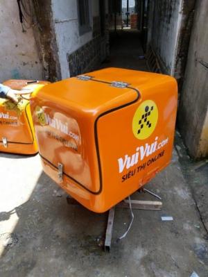 Thùng chở hàng sau xe máy loại nhỏ dựng trà sữa